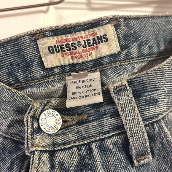 Vintage Guess Mom Jeans - Picture 2 of 3